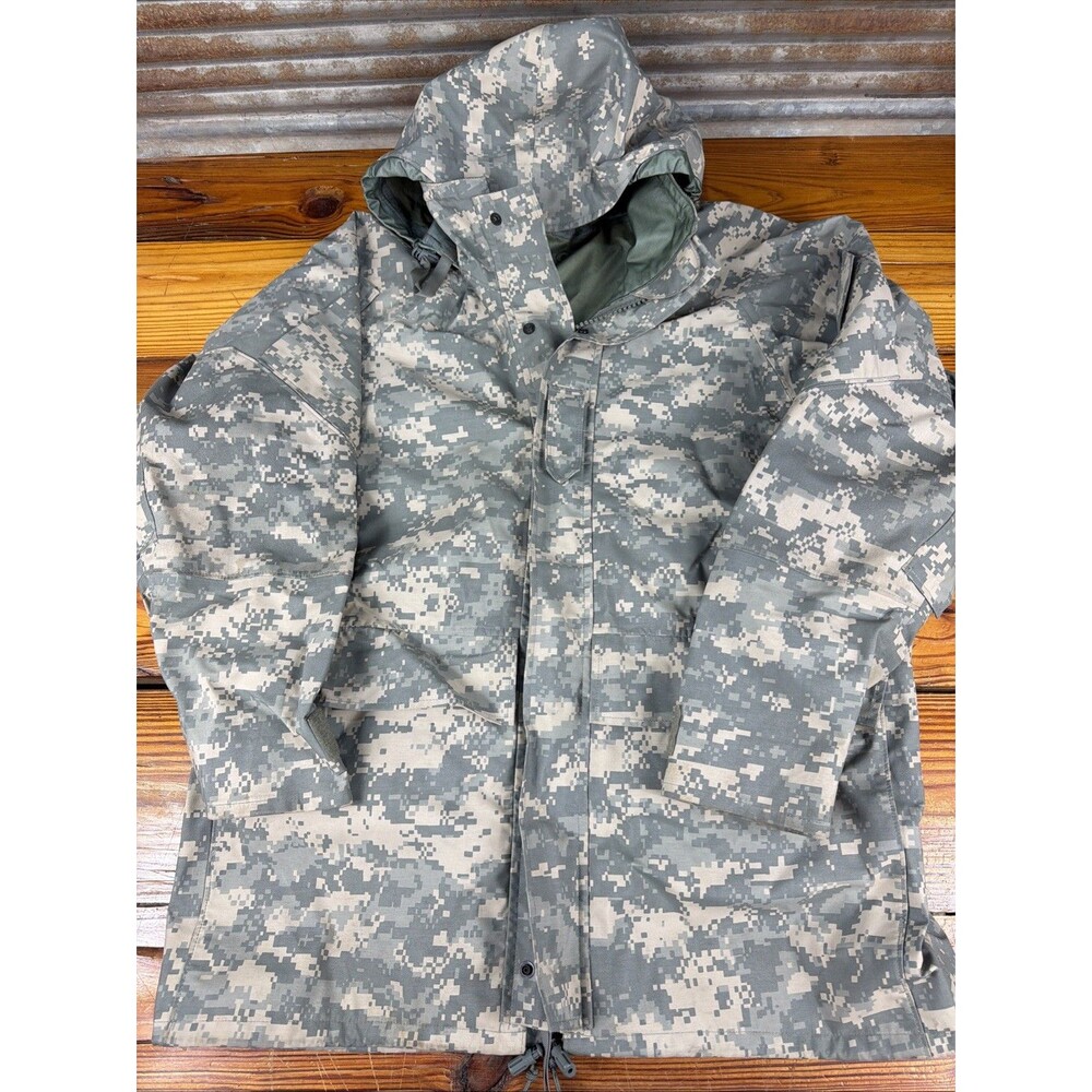 US Army Gore-Tex Parka Cold Weather Universal Digital Camouflage MediumRegular